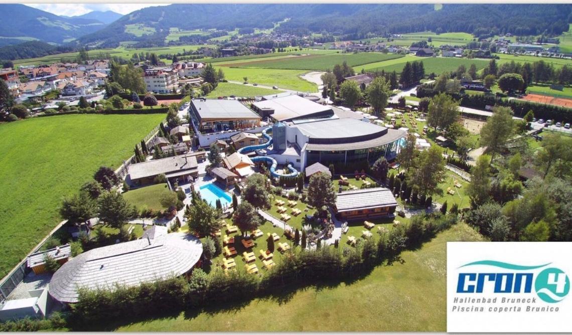 Garni Schorneck Brunico Exterior foto